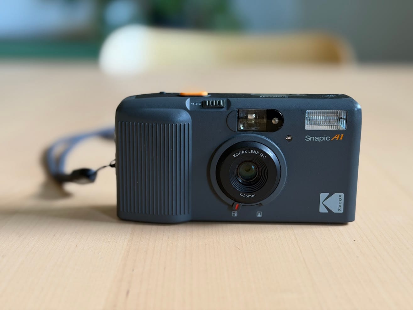 Le Kodak Snapic A1 est un tout nouvel appareil photo argentique automatique.