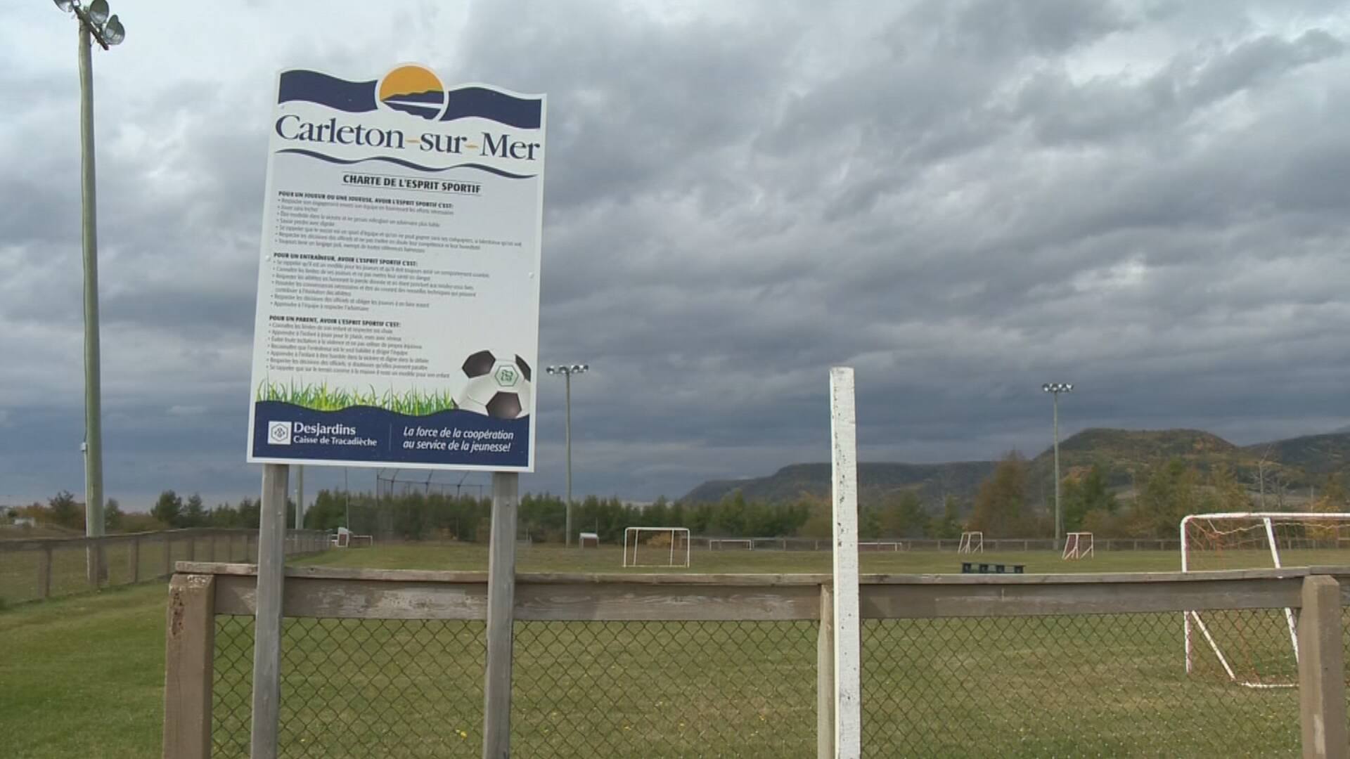 Trois villes de la Gaspésie passent en zone rouge | TVA Nouvelles