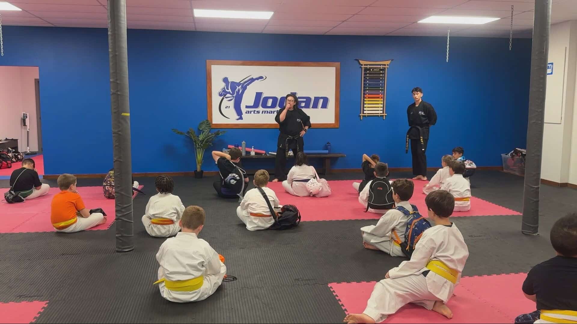Les cours de karaté gagnent en popularité chez les jeunes Québécois