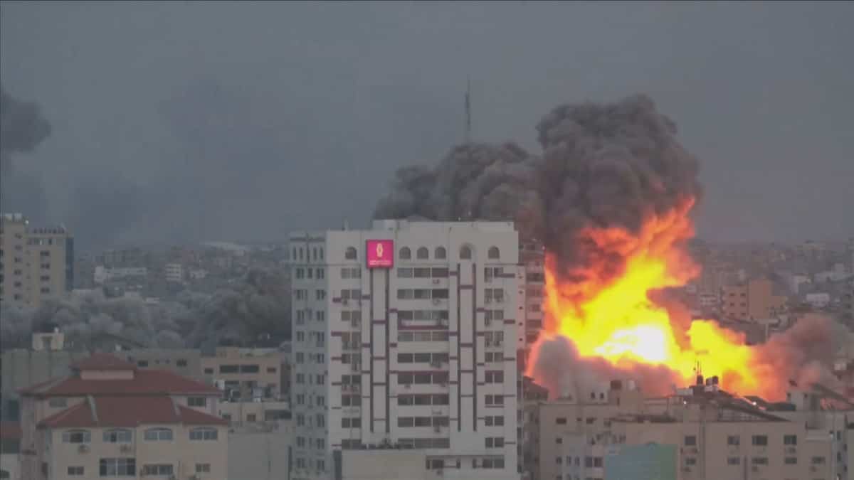 An Israeli narrates the suffering of the barrage of bombing he and his family were exposed to An Israeli narrates the suffering of the barrage of bombing he and his family were exposed to
