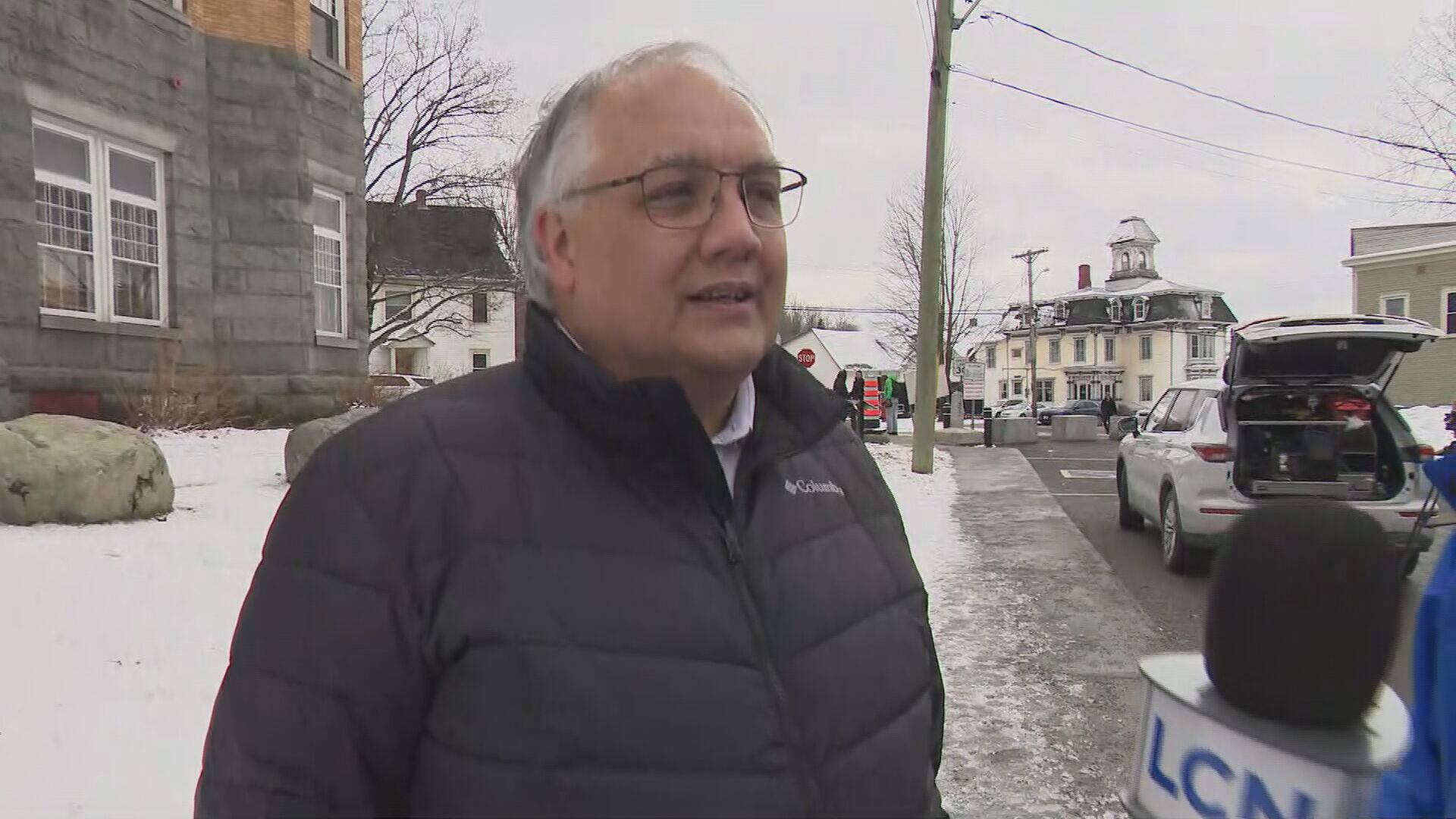 Accès canadien fermé à la bibliothèque de Stanstead: «C’est directement ...
