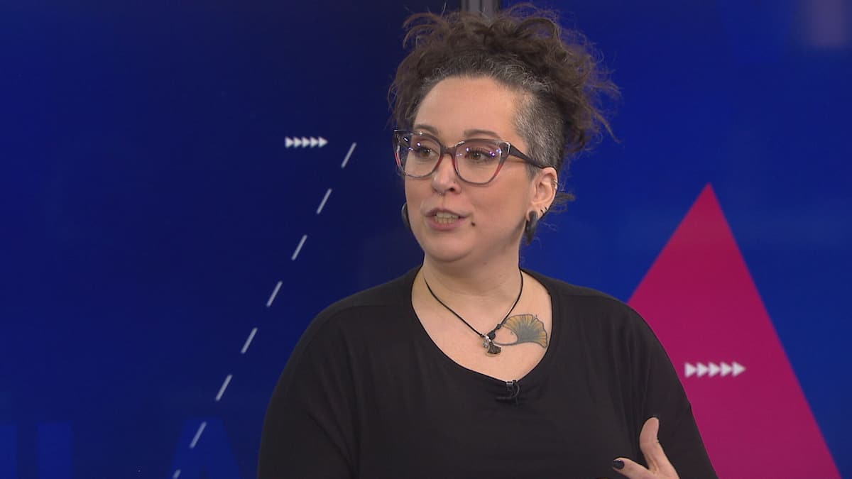 Internet problems among young people: “They don't know about the dangers of the Internet” Internet problems among young people: “They don't know about the dangers of the Internet”