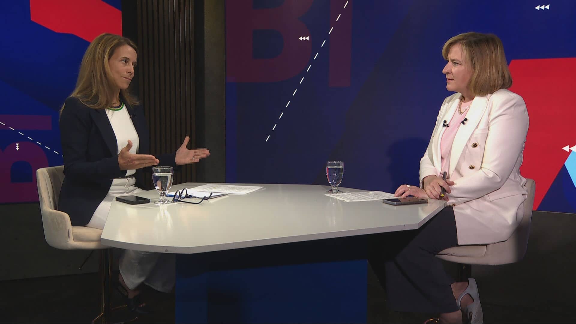 La ministre France-Élaine Duranceau en entrevue avec Emmanuelle Latraverse à l'émission «Le Bilan», le 18 juin 2026.