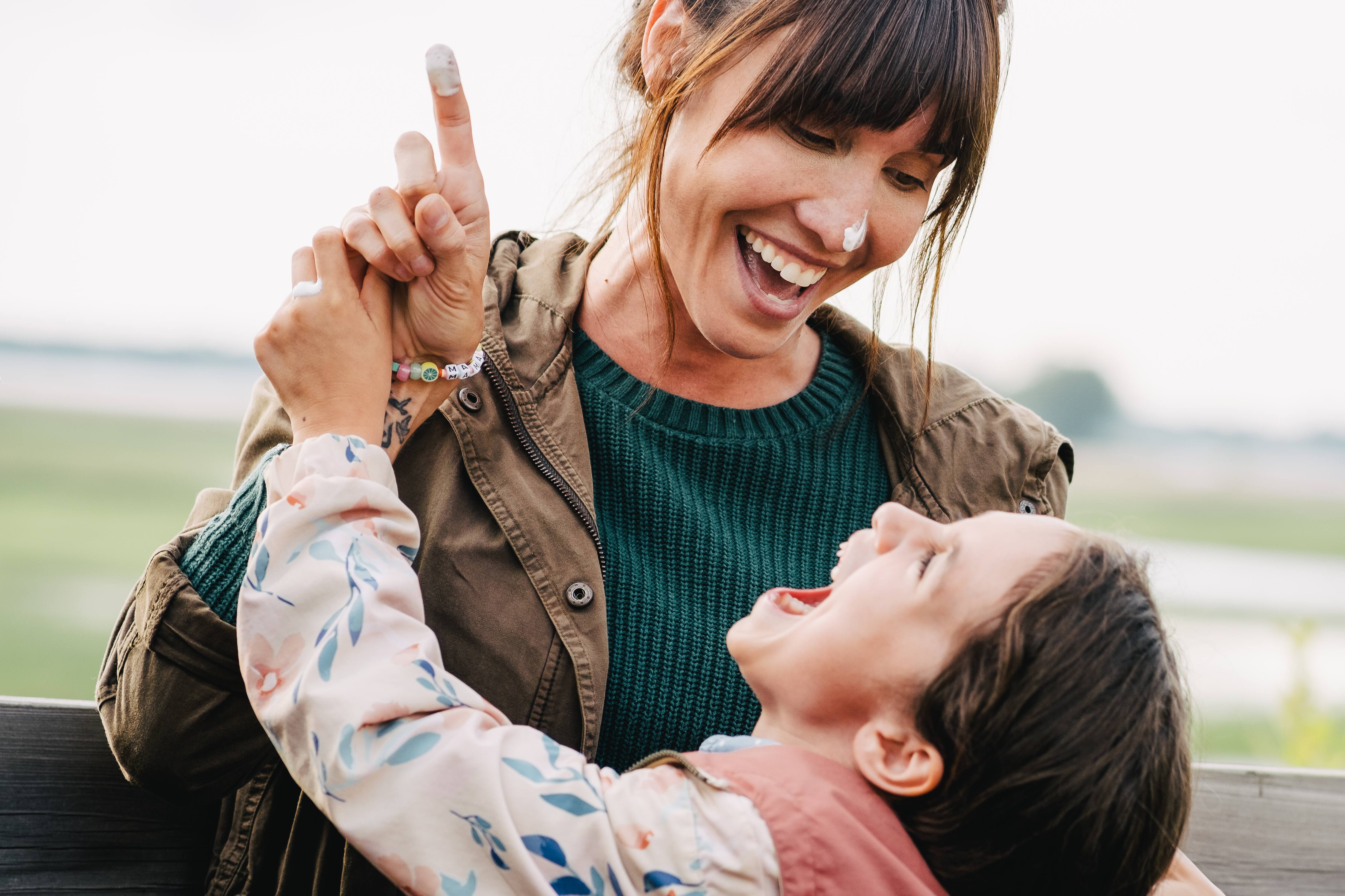 Découvrez la distribution complète de «Les Perles»
