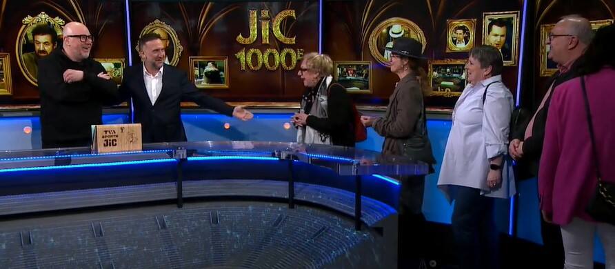 Jean-Charles Lajoie surpris en direct à la 1000e émission de «JiC»