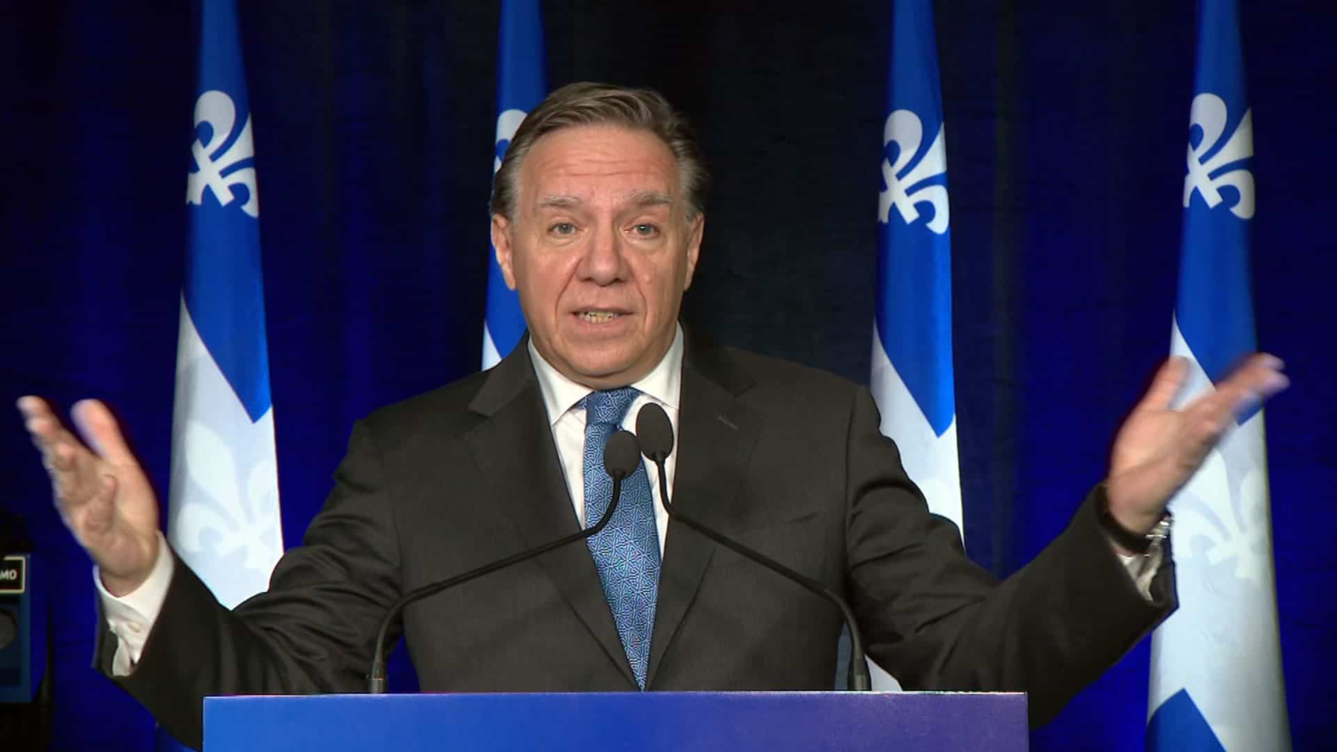 Legault favorisera l'achat local dans les contrats publics
