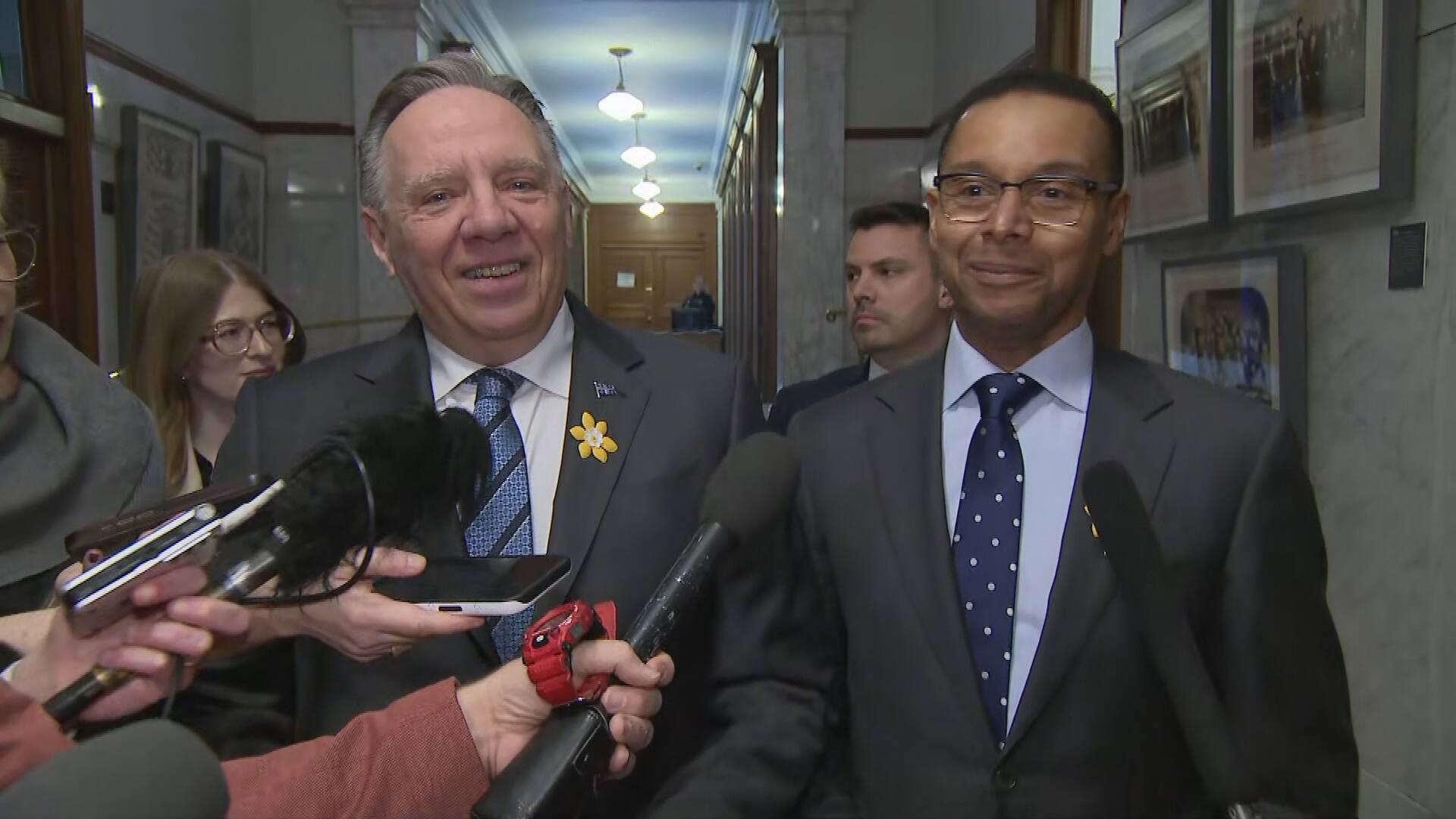 «C’est important pour moi d’être là avec lui»: Lionel Carmant rentre à la CAQ pour la fin de l'ère Legault