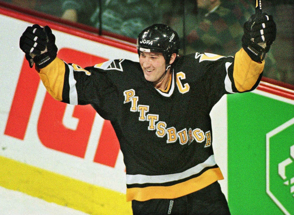 Pourquoi les Qu&eacute;b&eacute;cois disparaissent-ils de la cr&egrave;me du hockey?
Pourquoi les Qu&eacute;b&eacute;cois disparaissent-ils de la cr&egrave;me du hockey?