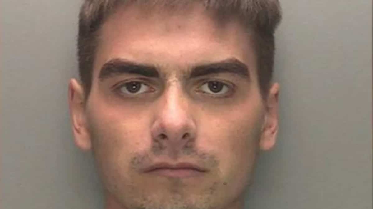 Condamné à perpétuité pour avoir tué une fillette de 9 ans qui jouait avec son cerceau en Angleterre