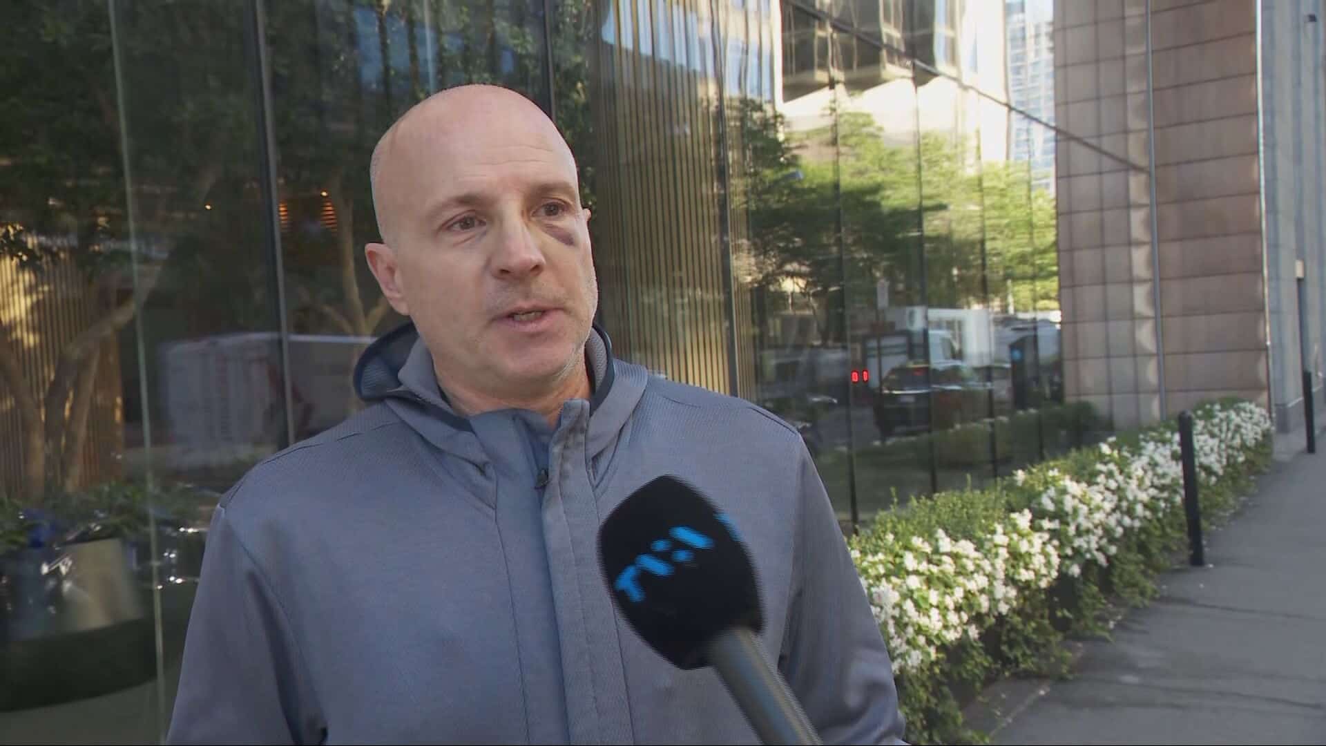 Coups au visage: un sexagénaire violemment agressé par un itinérant au métro de Montréal