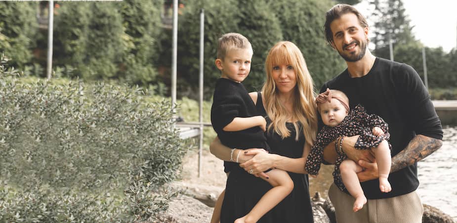 Image principale de l'article Comblé par sa vie de famille à quatre