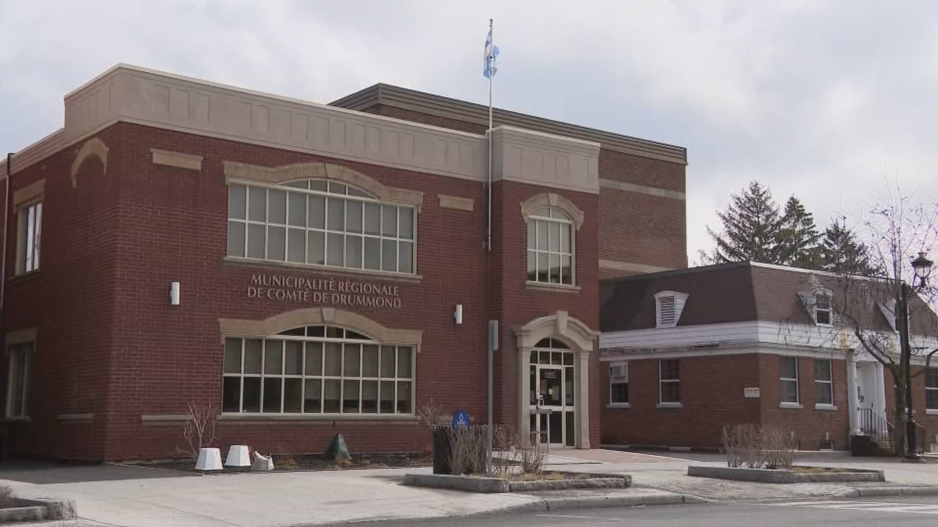 Harc&egrave;lement: des employ&eacute;s de la MRC Drummond accusent la nouvelle directrice g&eacute;n&eacute;rale