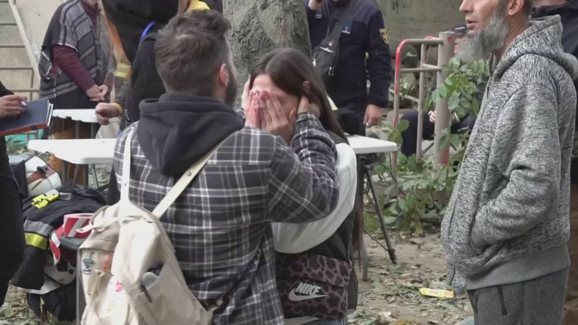 Ukrainian Army Advances: Civilians Evacuate to Crimea