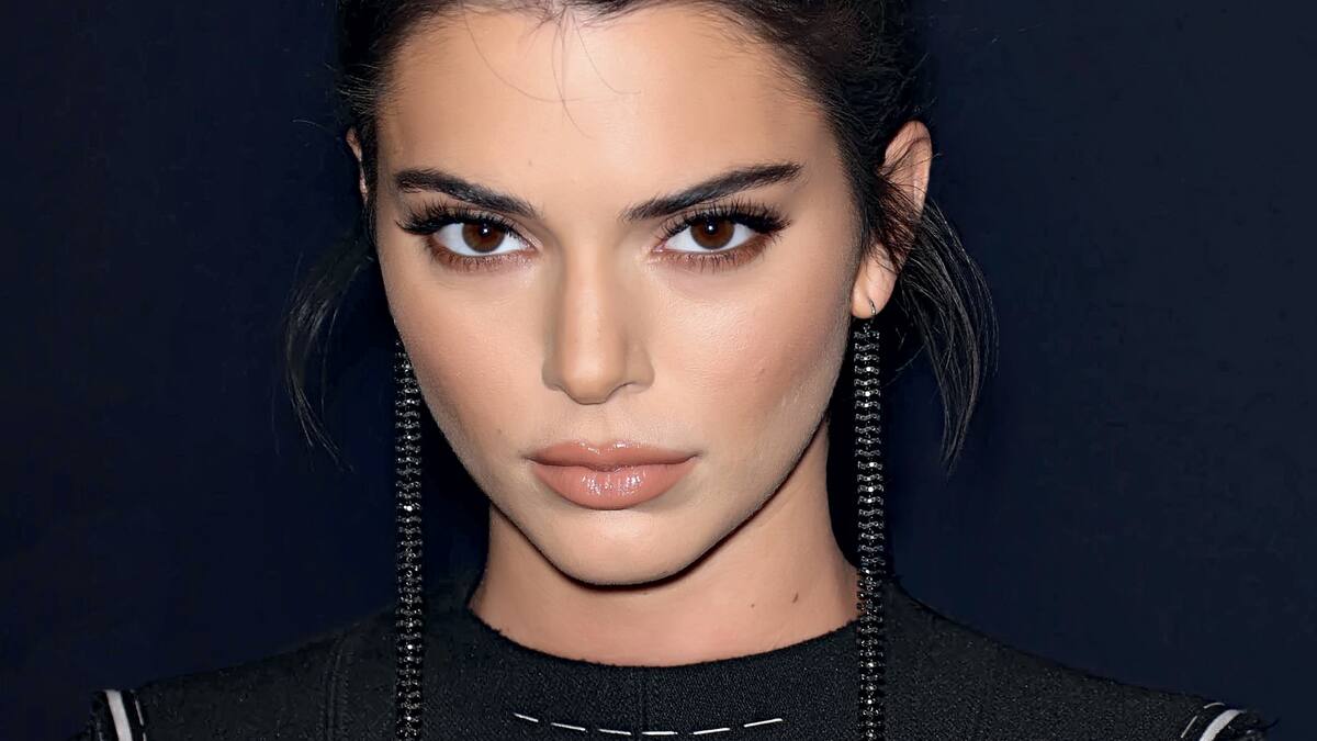 Un «stalker» se coupe la main en tentant de rentrer chez Kendall Jenner