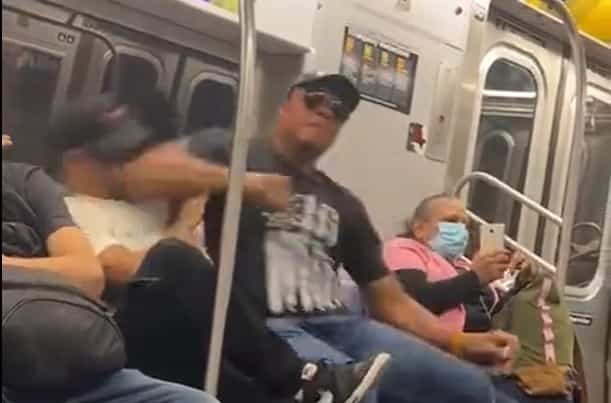 EN VID&Eacute;O | Une violente agression dans le m&eacute;tro de New York