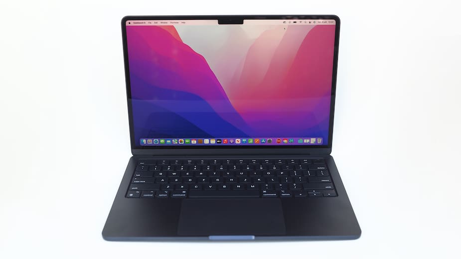Le MacBook Air avec puce M2 sera lancé au Canada ce vendredi.