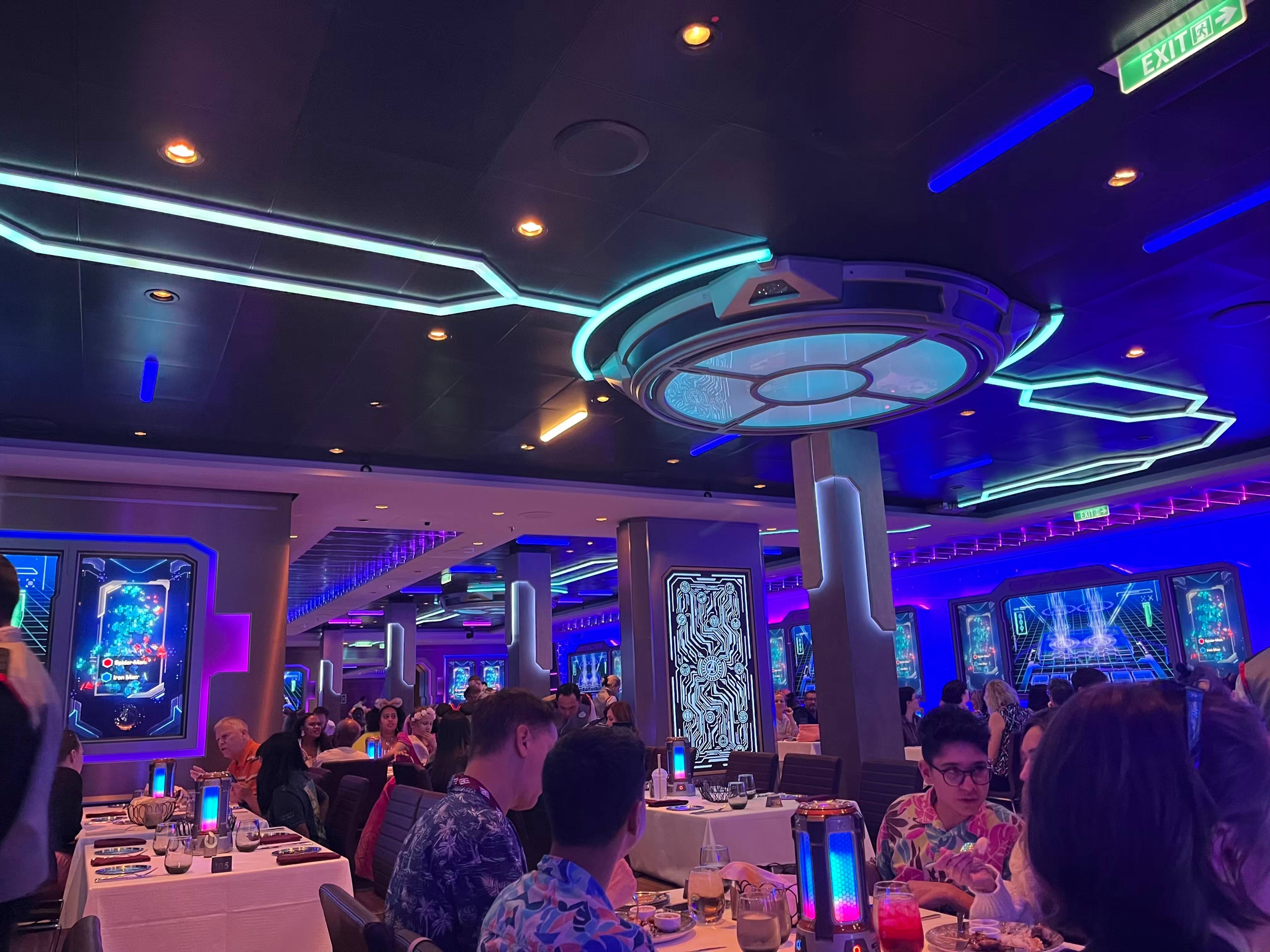 Worlds of Marvel durant le souper.