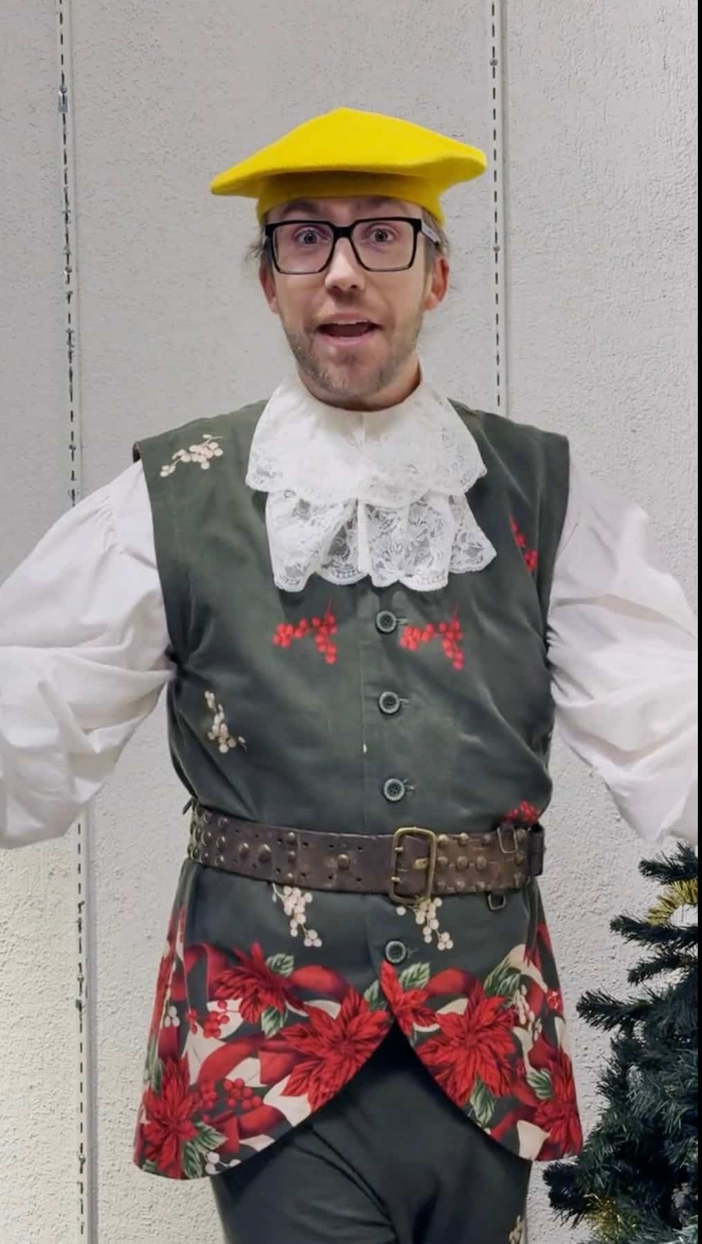 Math Duff devient un lutin de Noël dans la comédie «Santa Claude»