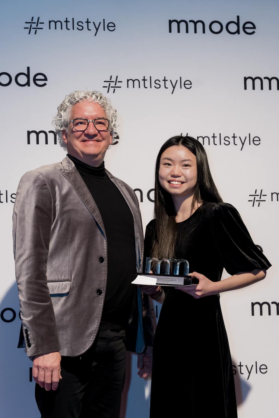 Clin d’oeil remet 10 000$ à Nicolas Bilodeau de NICO au gala mmode ...