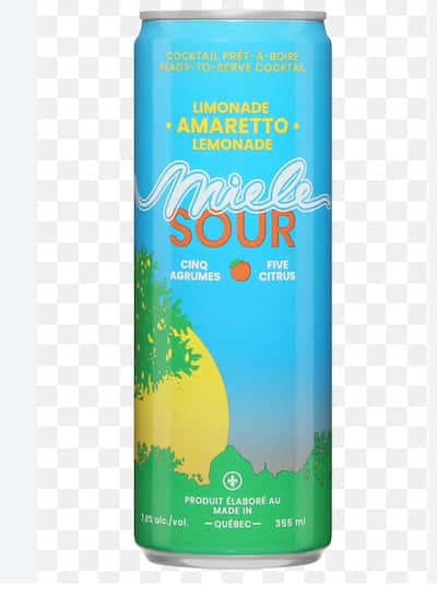 Carrito de compras con supermercado abstracto supermercado