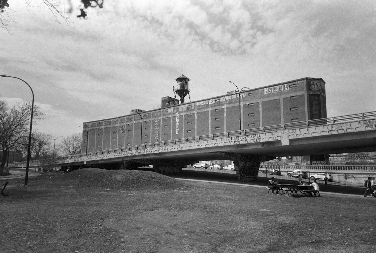 Limitez-vous aux films ISO 200 ou 400 avec le Snapic A1 pour une exposition correcte.