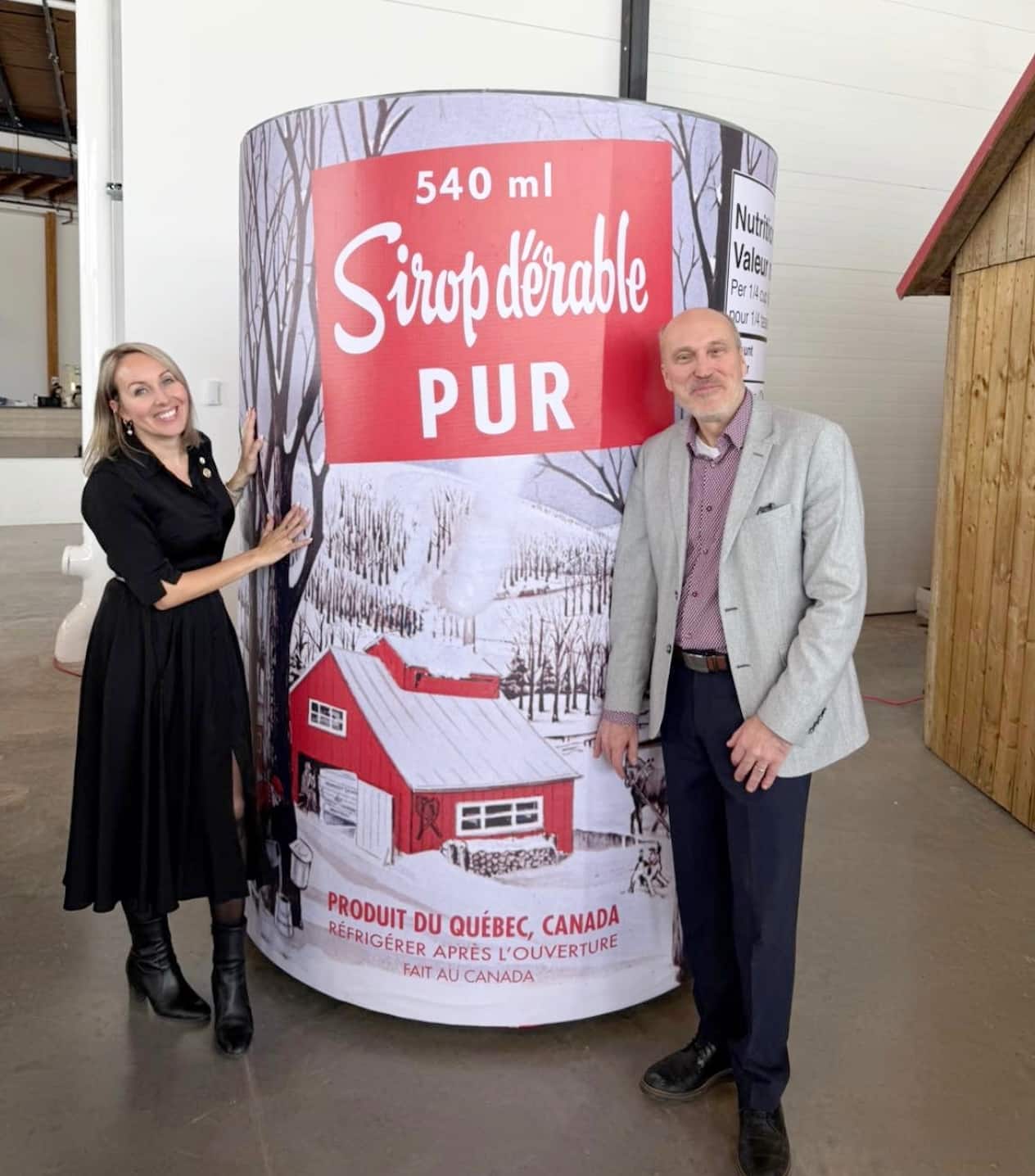La guerre du sirop d'érable éclate au Québec entre Plessisville et Mirabel: les maires sont prêts à tout pour protéger leur trésor sucré.