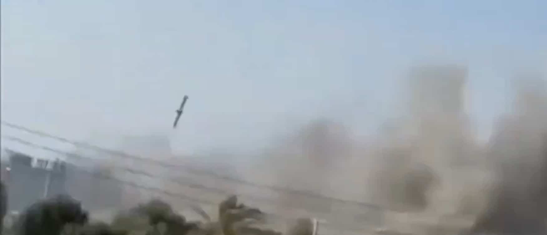 Une nouvelle vid&eacute;o sugg&egrave;re que la frappe sur une &eacute;cole &agrave; Minab, en Iran, serait am&eacute;ricaine