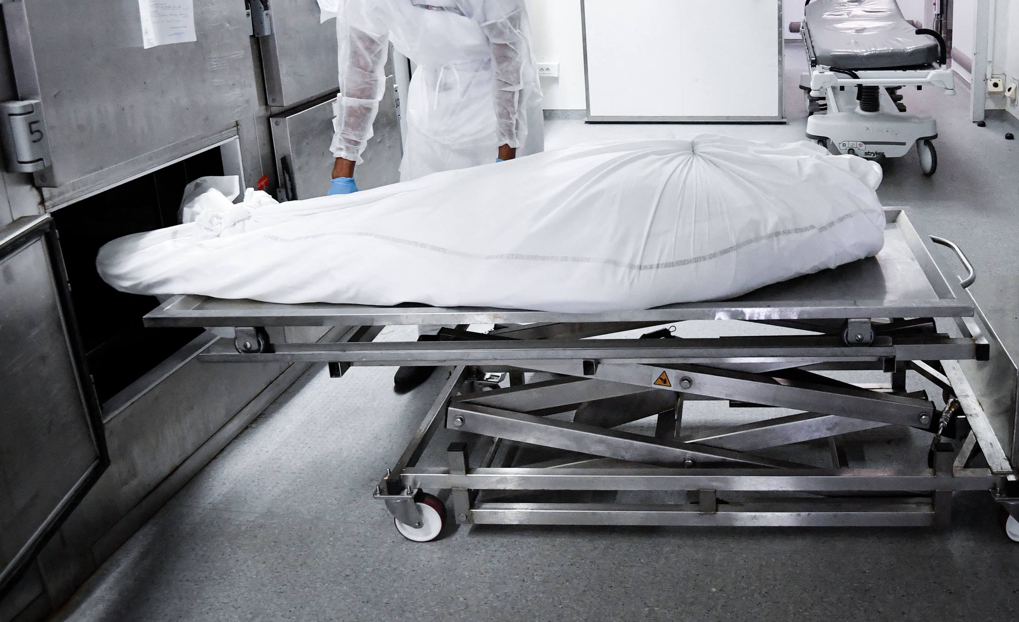 D&eacute;clar&eacute; mort, puis retrouv&eacute; vivant &agrave; la morgue