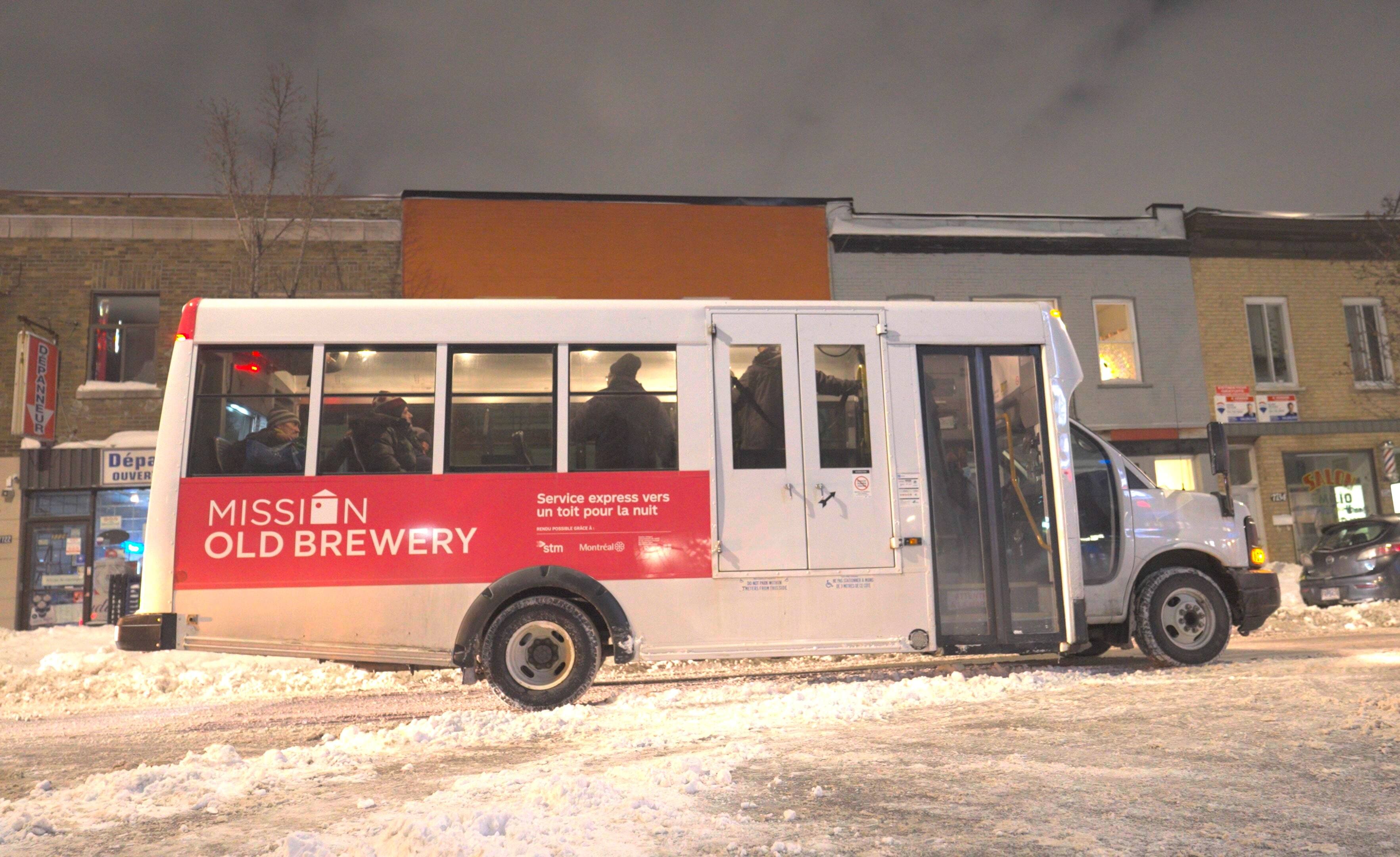 Cette navette permet aux personnes itinérantes de se déplacer à