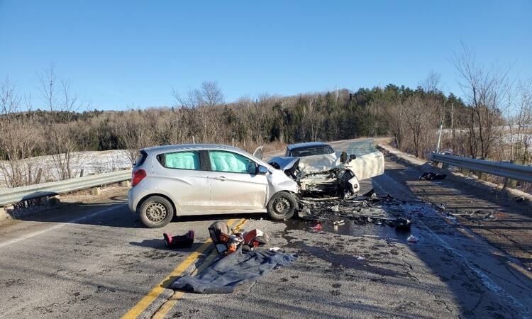 Un enfant perd la vie et deux personnes dans un &eacute;tat critique en Outaouais