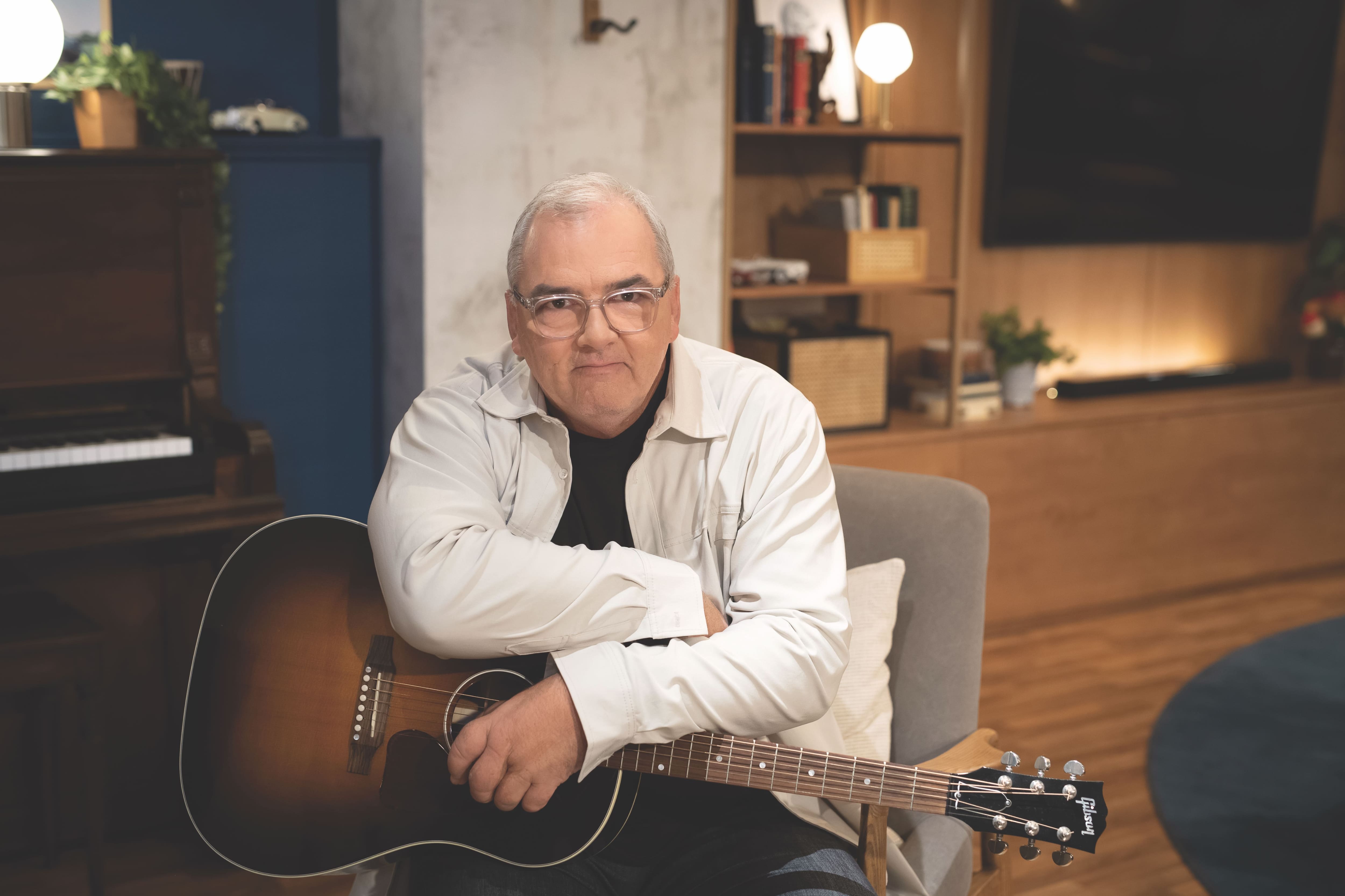 Il évoque un possible retour à la chanson