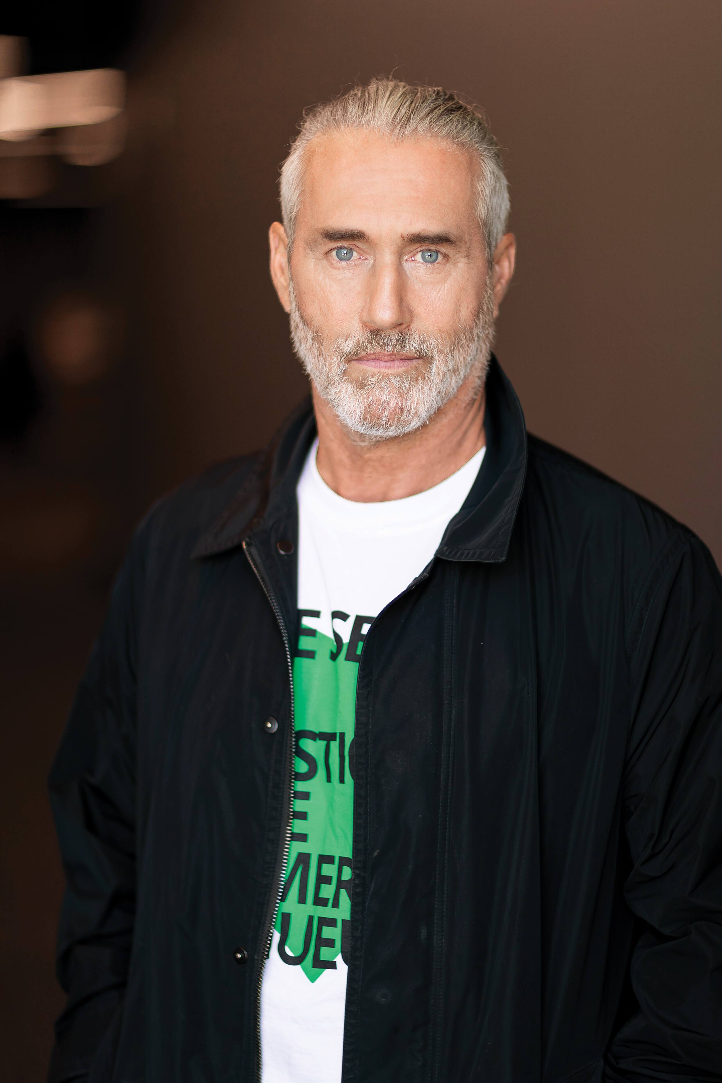 Il aborde sa nouvelle soixantaine