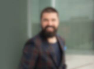 Il ouvre un nouveau restaurant