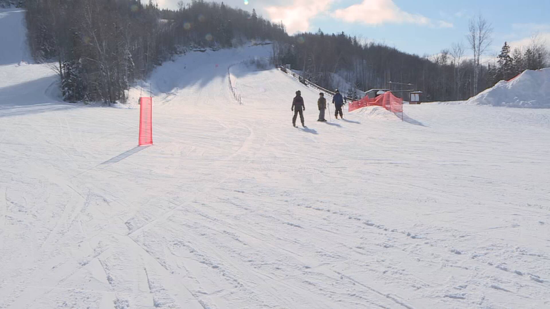 Skier en zone orange et en zone rouge au Bas-Saint-Laurent | TVA Nouvelles
