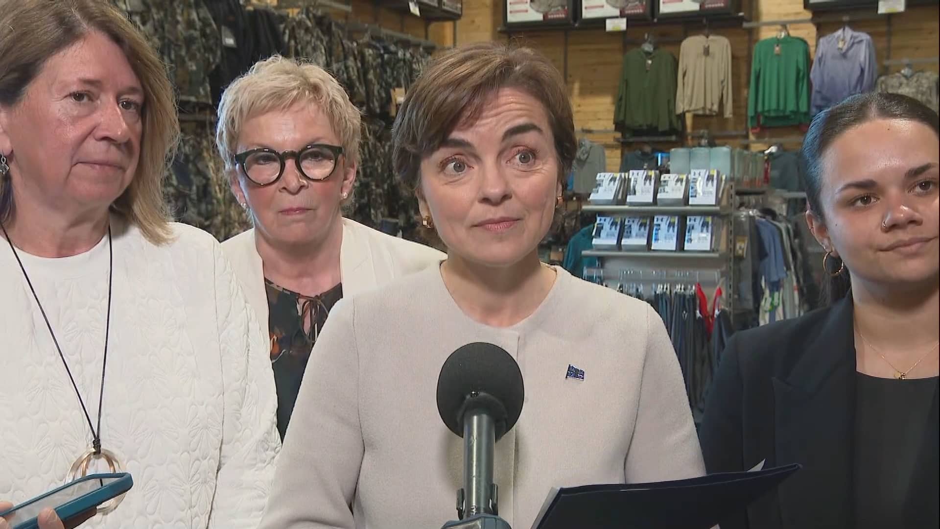 EN DIRECT | Québec 2026: la CAQ veut rendre gratuits les permis de chasse et pêche