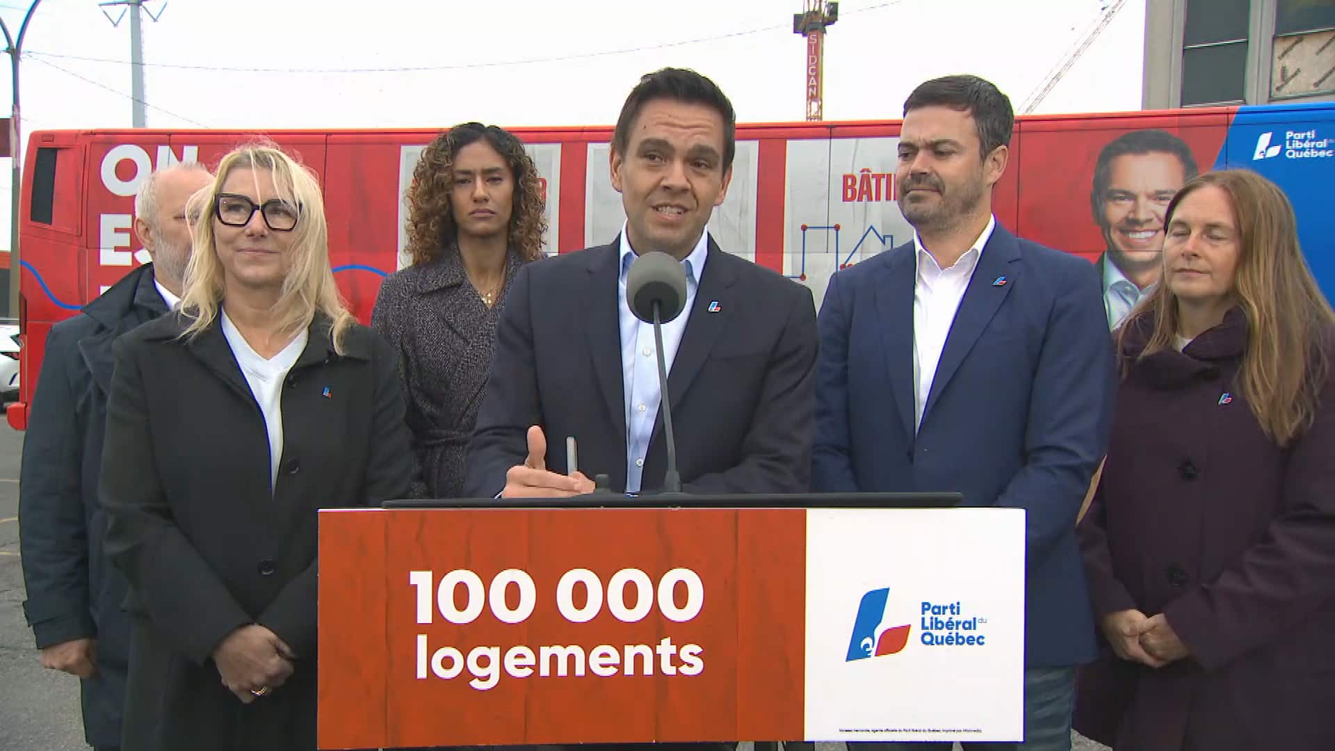 Le PLQ maintiendrait la loi caquiste sur la laïcité et l'interdiction des signes religieux à l’école imposée au personnel scolaire