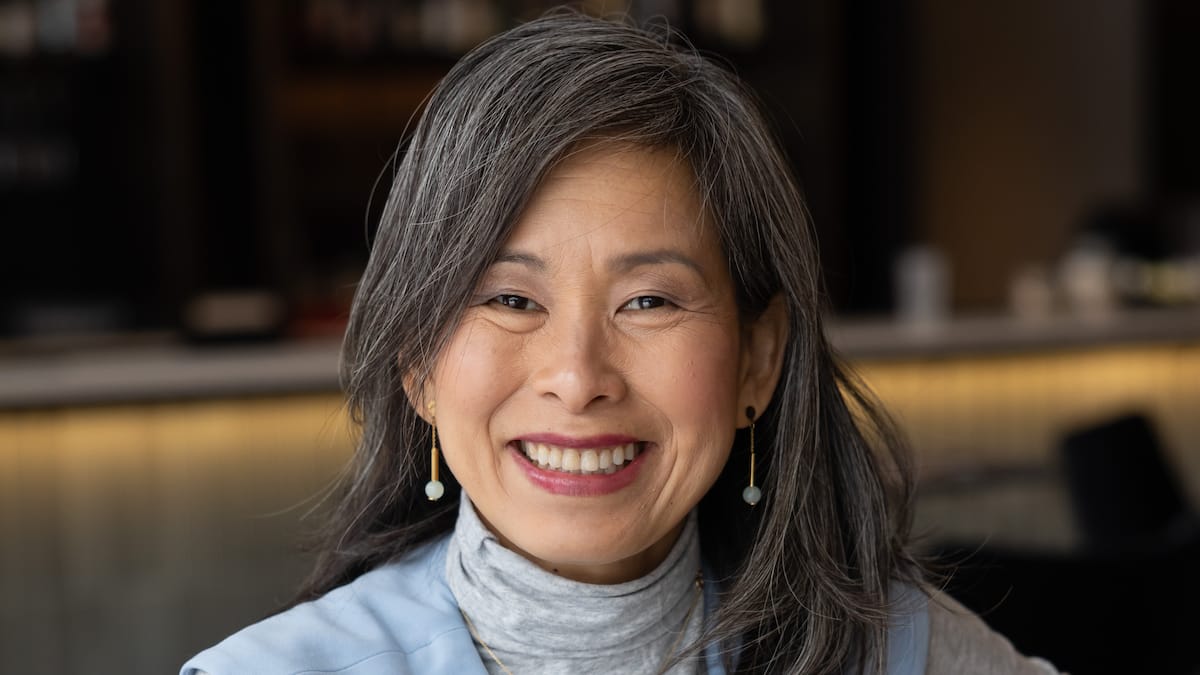 Kim Thúy’s “Je reste. Par amour”: A Moving Response to Controversy Kim Thúy’s “Je reste. Par amour”: A Moving Response to Controversy