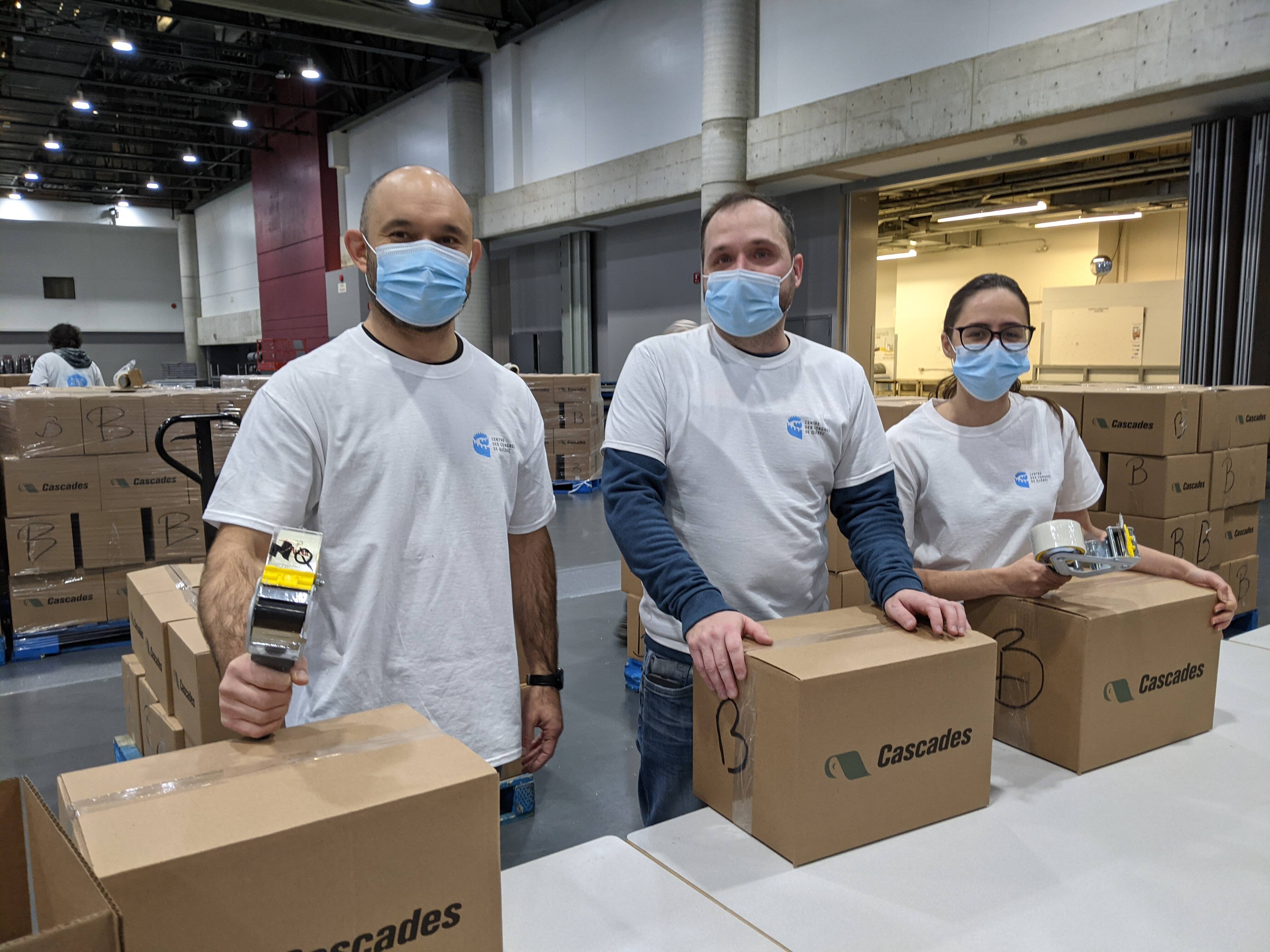 21e Guignolée des médias: les PME de la région aident à la confection de 9000 paniers de Noël