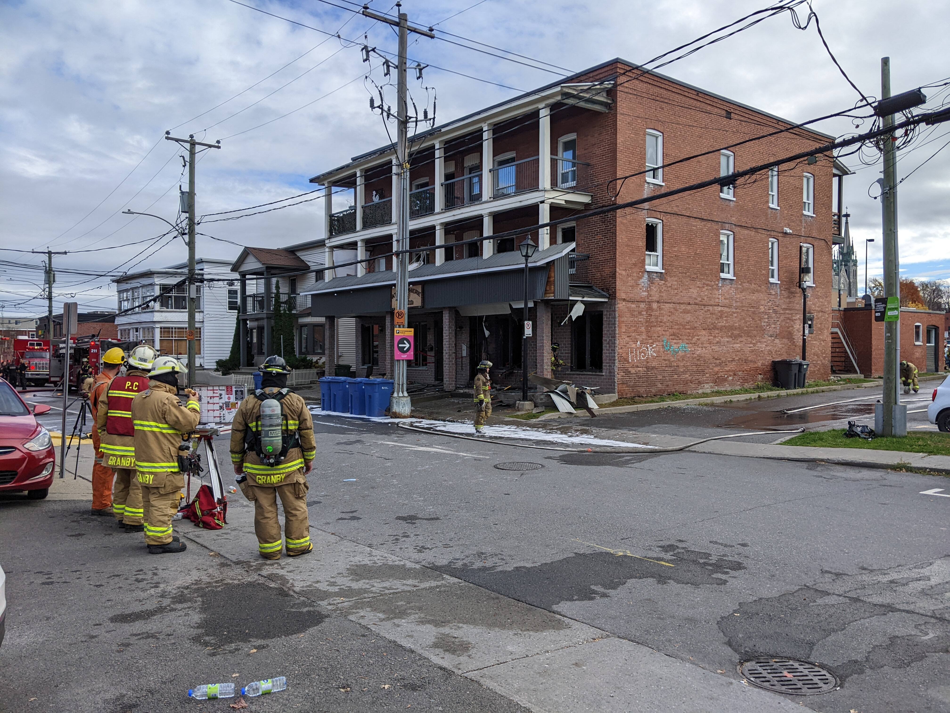 Incendie majeur au centreville de Granby TVA Nouvelles