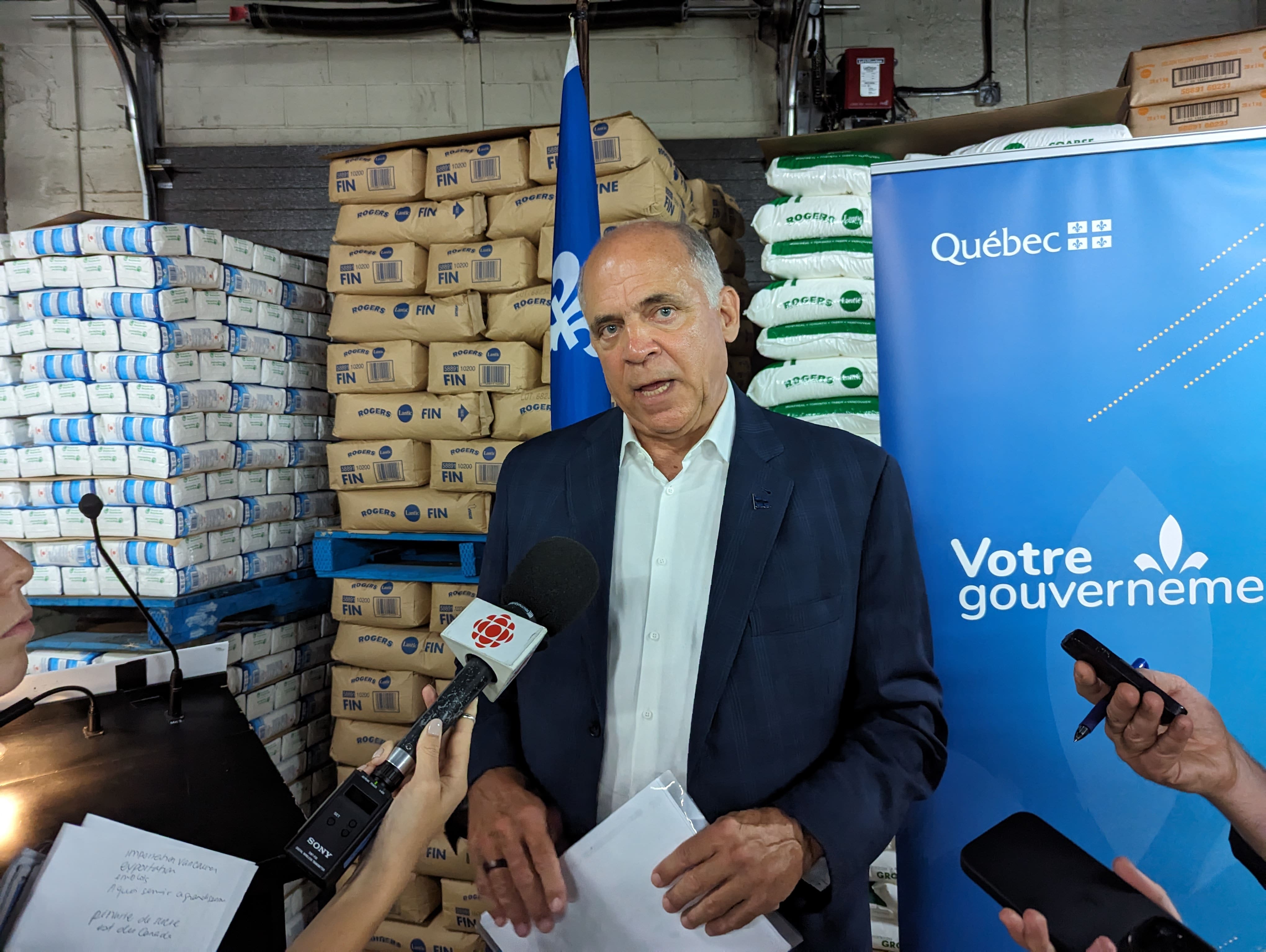 Il faut moiti&eacute; moins de voitures au Qu&eacute;bec, lance Fitzgibbon