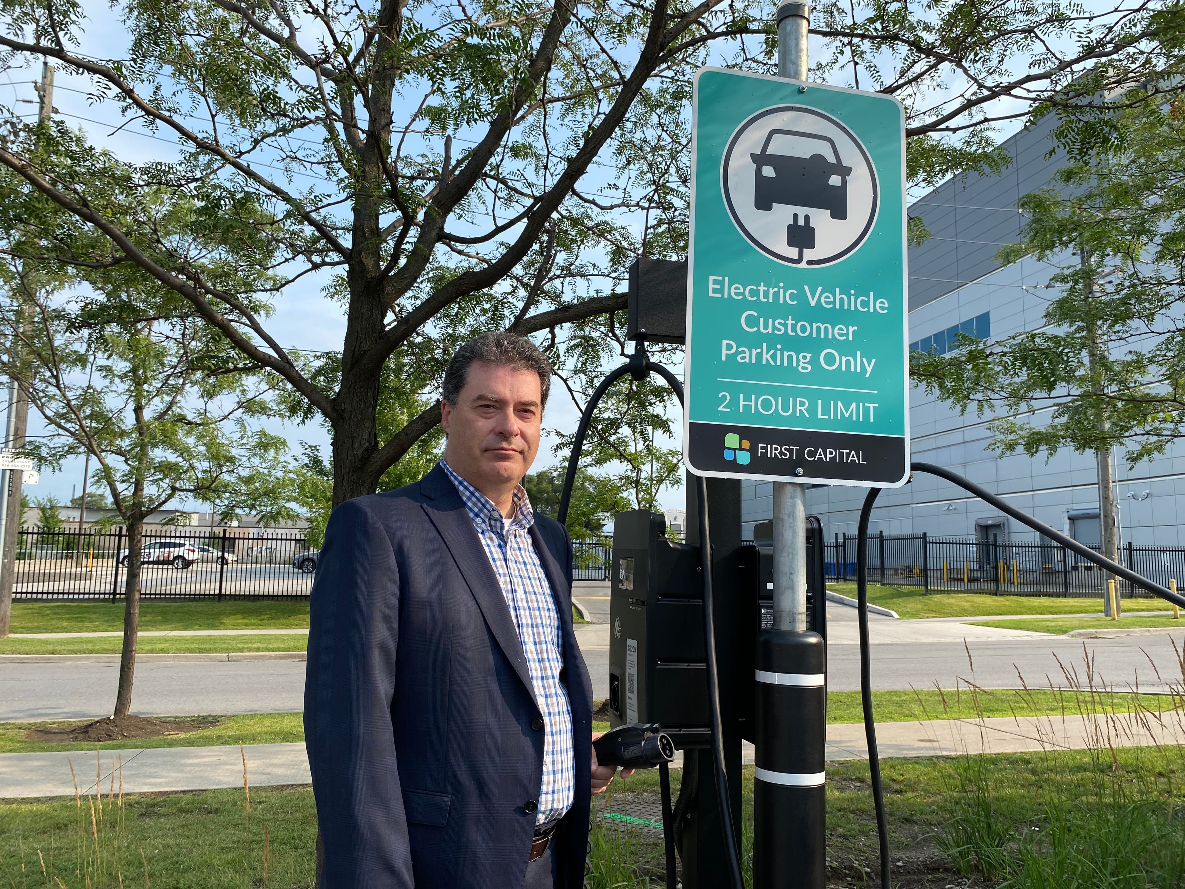 Fin des v&eacute;hicules &agrave; essence en 2035: &laquo;&Ccedil;a va trop vite&raquo;, alertent les constructeurs