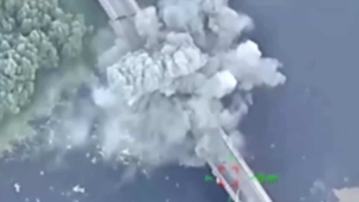 Three bridges destroyed: Ukrainians surround thousands of Russian soldiers Three bridges destroyed: Ukrainians surround thousands of Russian soldiers