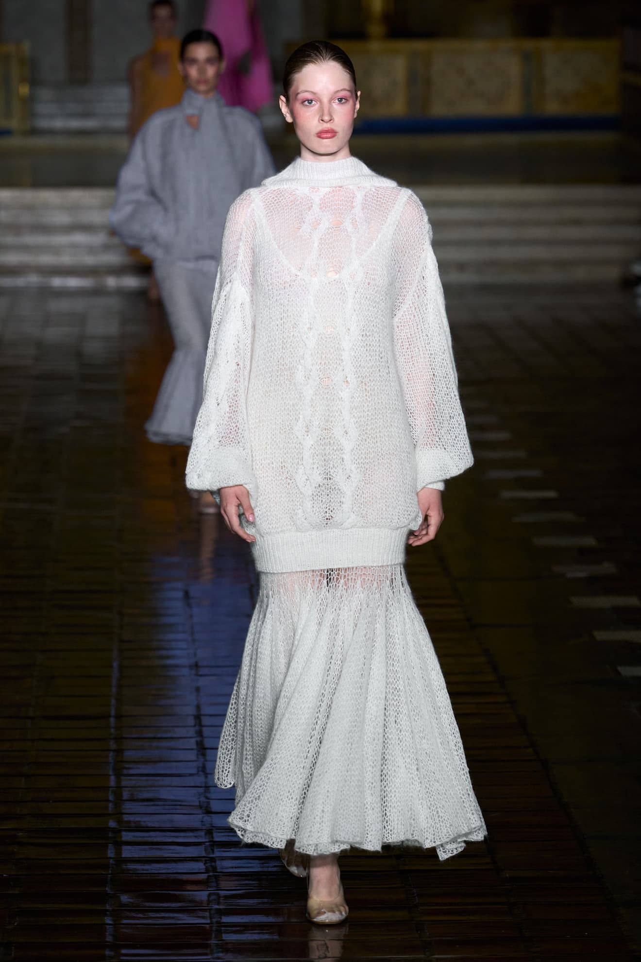 La fille d'Elon Musk brille à la Fashion Week