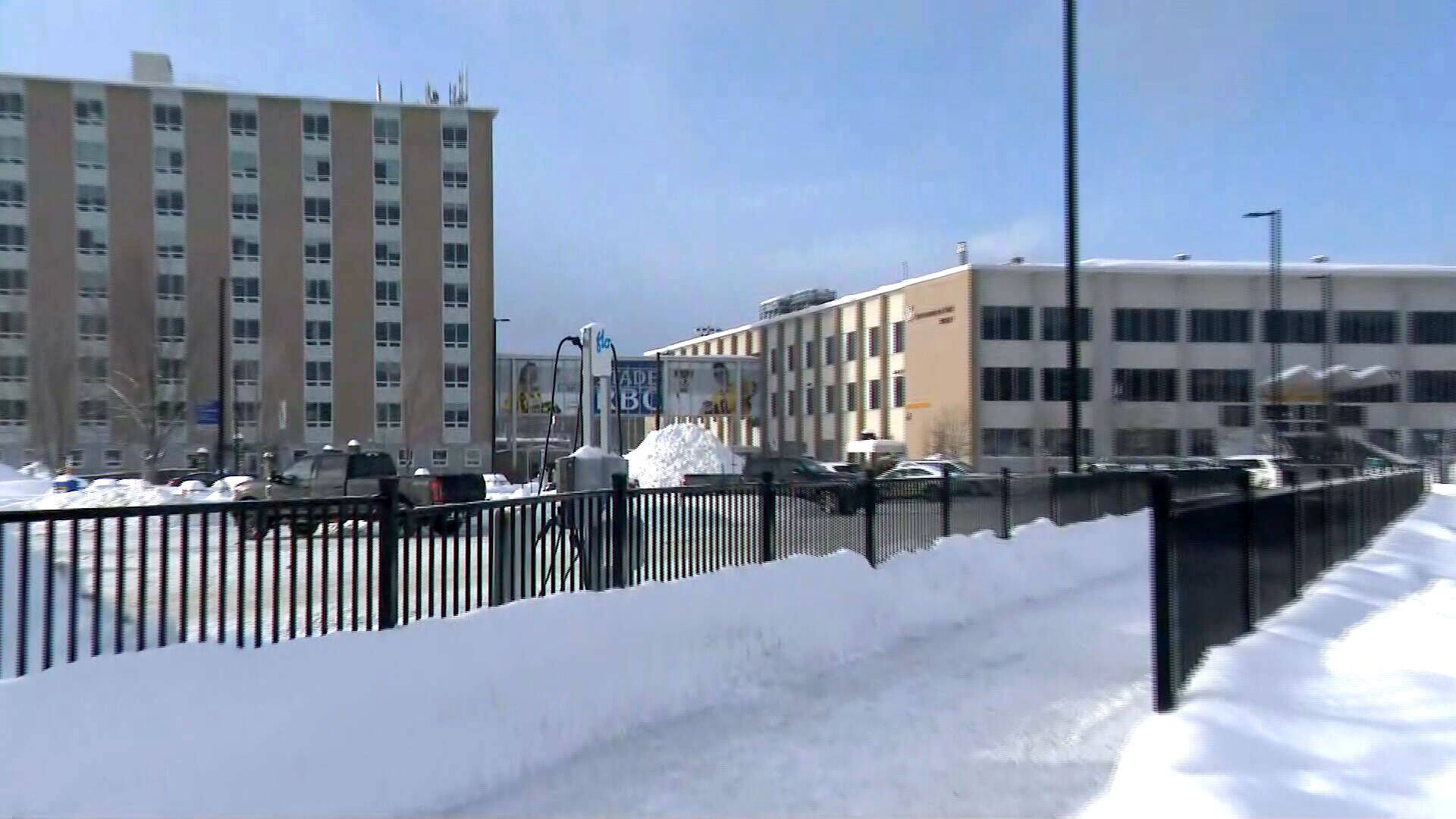 Sherbrooke un canular force la fermeture d'une école secondaire