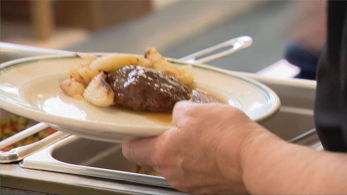 Écoles primaires: des milliers d’élèves privés de cantine sur la Rive-Nord de Montréal