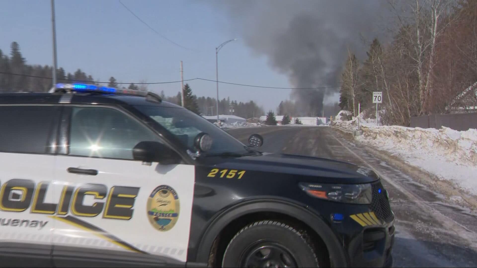 Vaste p&eacute;rim&egrave;tre de s&eacute;curit&eacute; : un garage industriel en proie des flammes &agrave; Saguenay