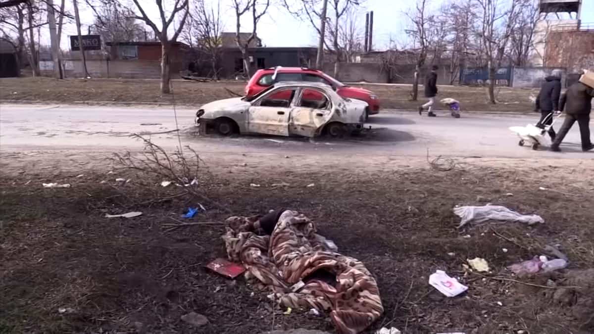 Les civils toujours piégés à Marioupol, Kyïv demande des armes offensives