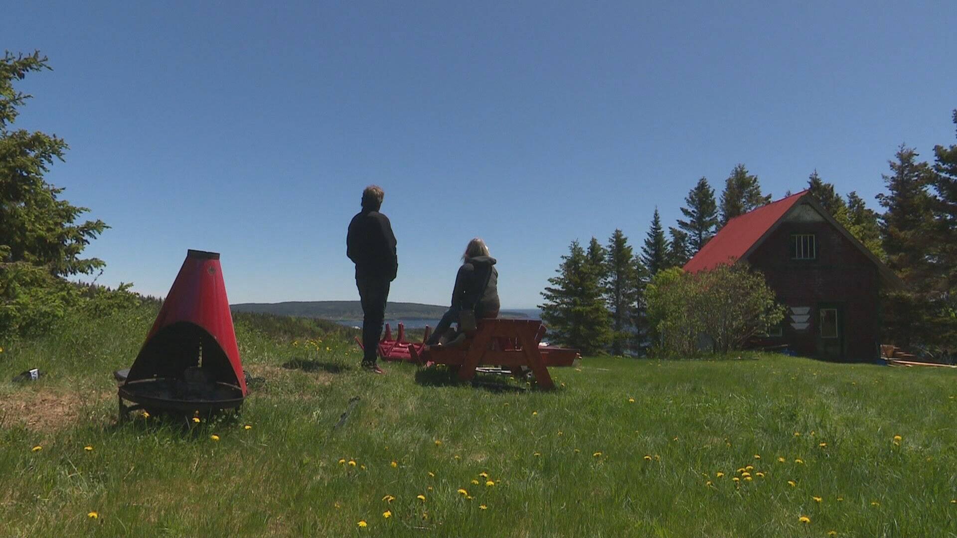 Sur la route des vacances: certaines r&eacute;gions favoris&eacute;es en raison du prix de l'essence
