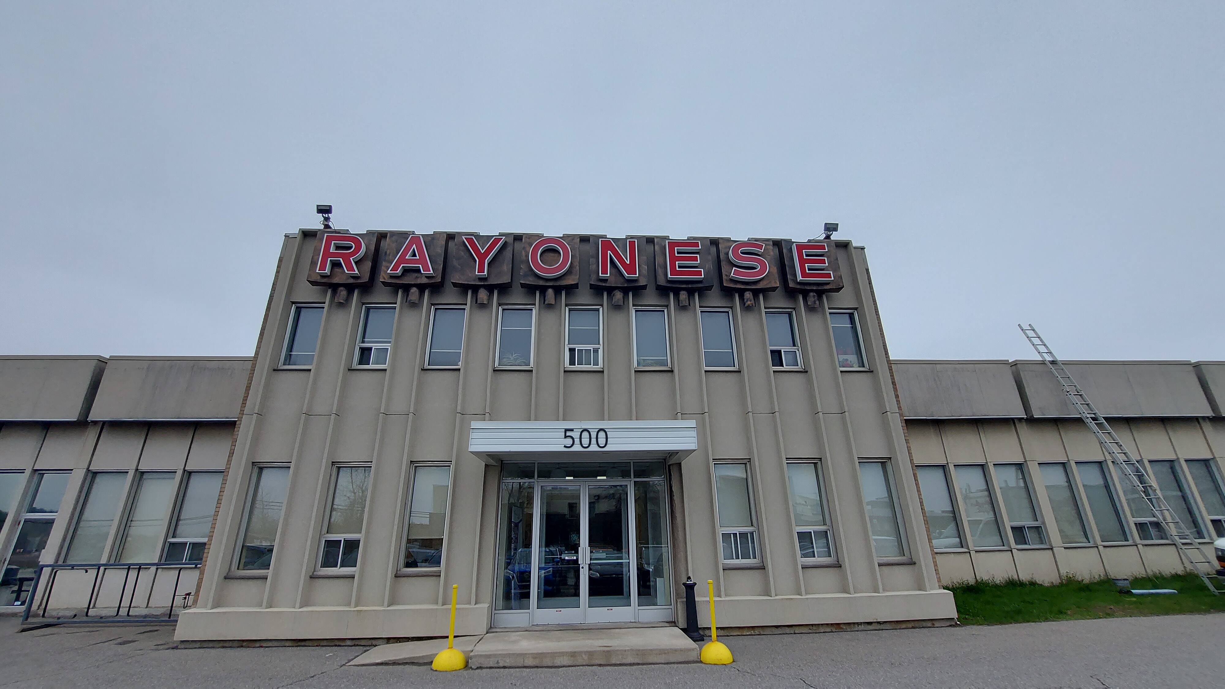 Maude Léveillé, tejedora desde hace casi tres años en la fábrica Rayonesa