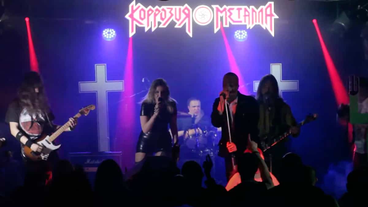 Russie: un groupe de métal arrêté en plein concert pour «symbolique nazie»